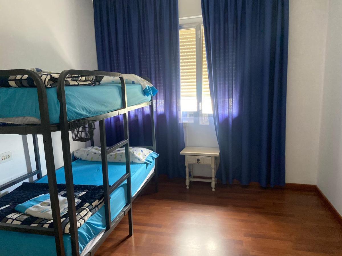 Albergue Pension Flavia ปาดรอน ภายนอก รูปภาพ
